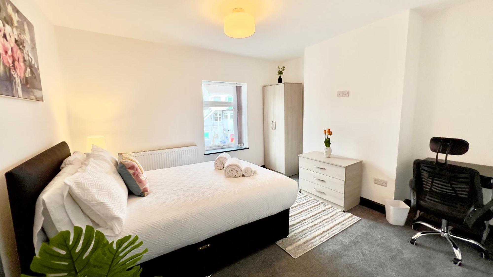 Stylish Home, Hosted By Esongrace Stays, - Perfect For Families - Contractors - Makers - Emergency Housing - Professionals, Relocators Holiday home